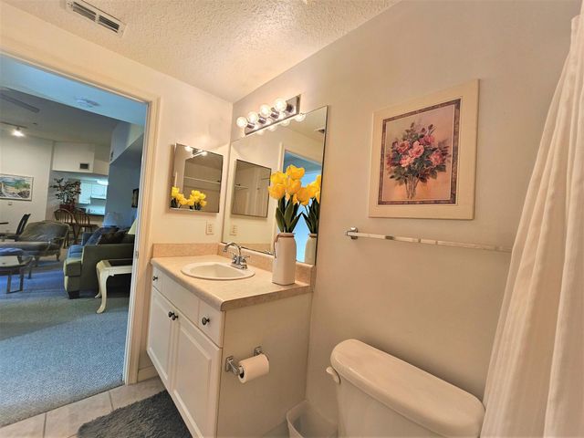 5050 Fairways Circle 301, Vero Beach, FL 32967