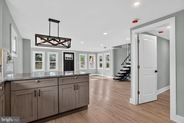 822 LONGWOOD AVE, Cherry Hill, NJ 08002