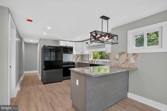 822 LONGWOOD AVE, Cherry Hill, NJ 08002