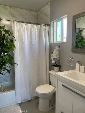 538 111th Place, Los Angeles, CA 90044
