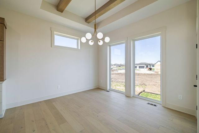 17211 Brookview Drive, Urbandale, IA 50263