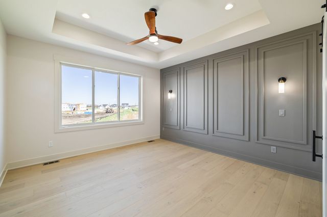 17211 Brookview Drive, Urbandale, IA 50263