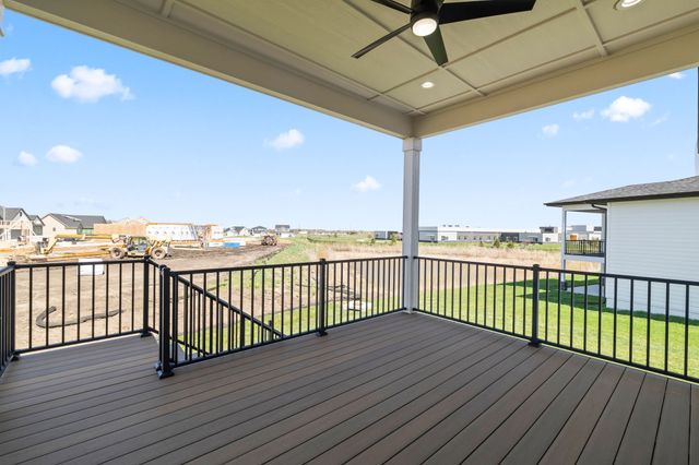 17211 Brookview Drive, Urbandale, IA 50263