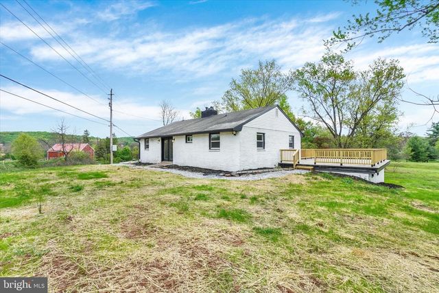 3190 LEWISBERRY RD, York Haven, PA 17370