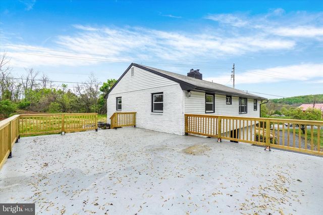 3190 LEWISBERRY RD, York Haven, PA 17370