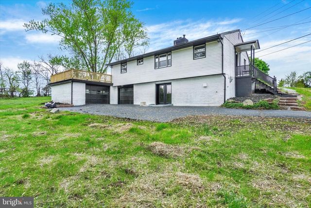 3190 LEWISBERRY RD, York Haven, PA 17370