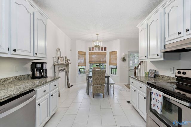 618 Colonial Avenue, Albertville, AL 35950