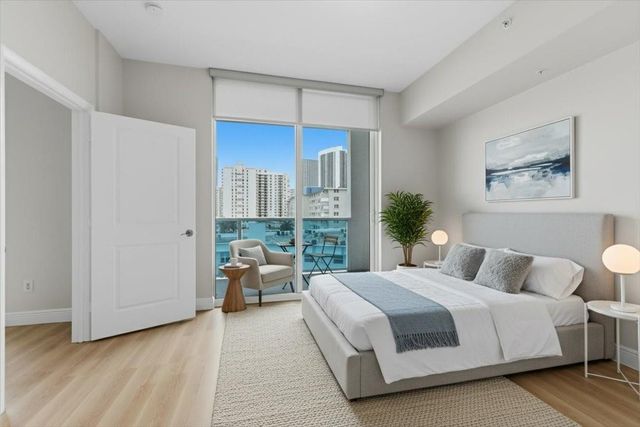 1945 S Ocean Drive 509, Hallandale Beach, FL 33009