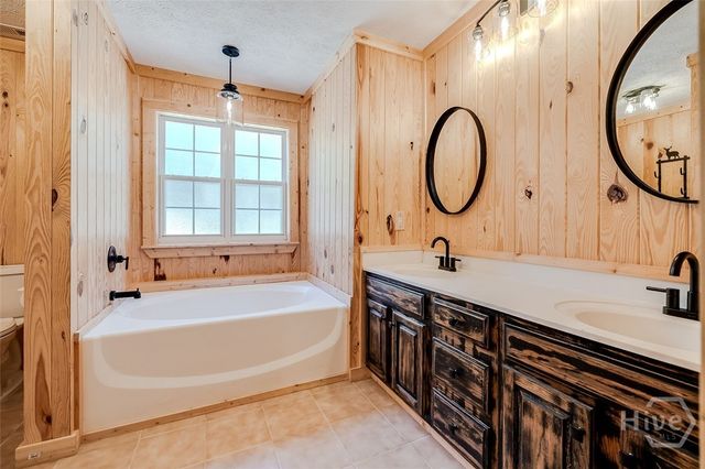 102 Julia Court, Springfield, GA 31329