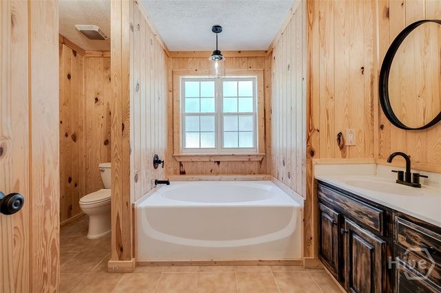 102 Julia Court, Springfield, GA 31329
