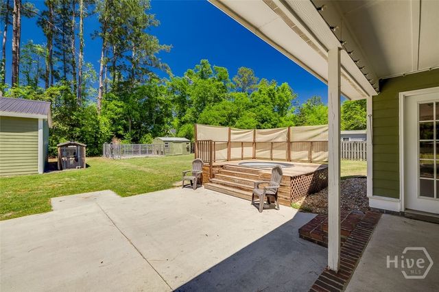 102 Julia Court, Springfield, GA 31329