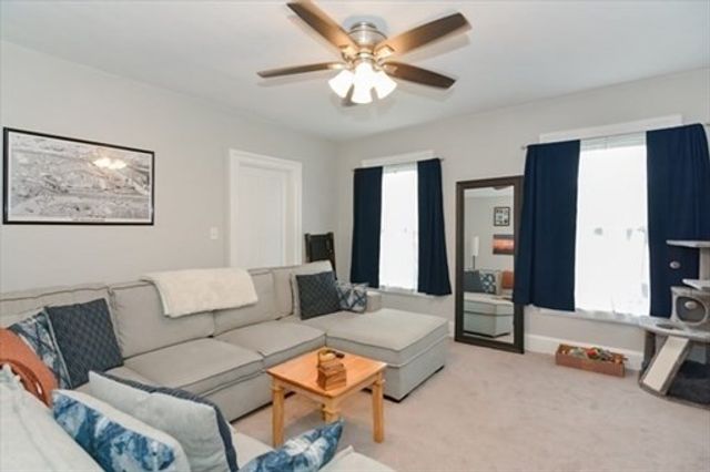 90 Dean Ave 2, Franklin, MA 02038