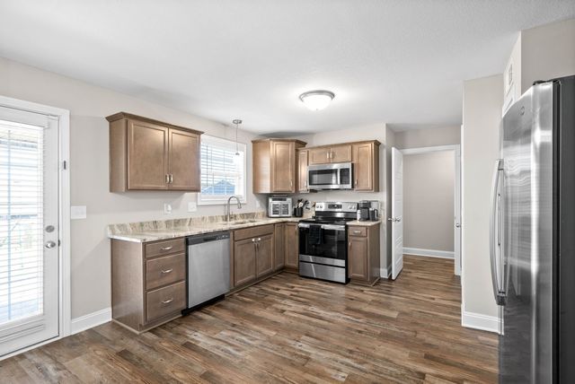 1072 Dublin Dr, Clarksville, TN 37042