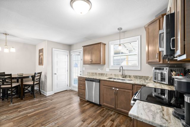 1072 Dublin Dr, Clarksville, TN 37042