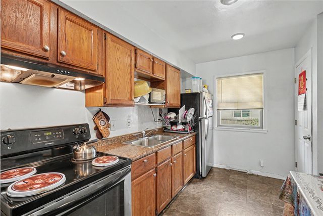 1000 Hoffman Avenue, Des Moines, IA 50316