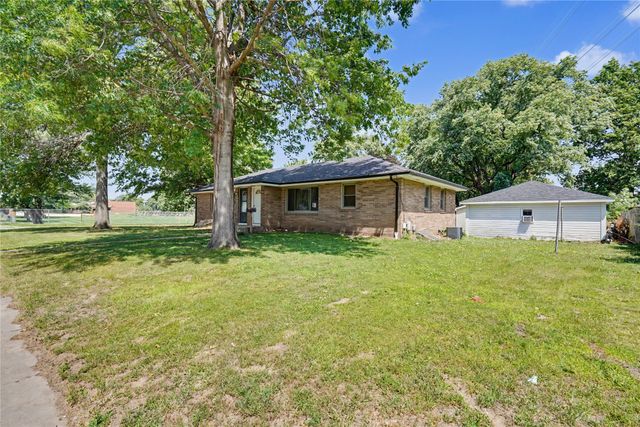 1000 Hoffman Avenue, Des Moines, IA 50316