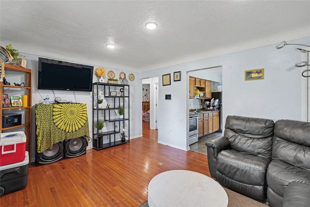 1000 Hoffman Avenue, Des Moines, IA 50316