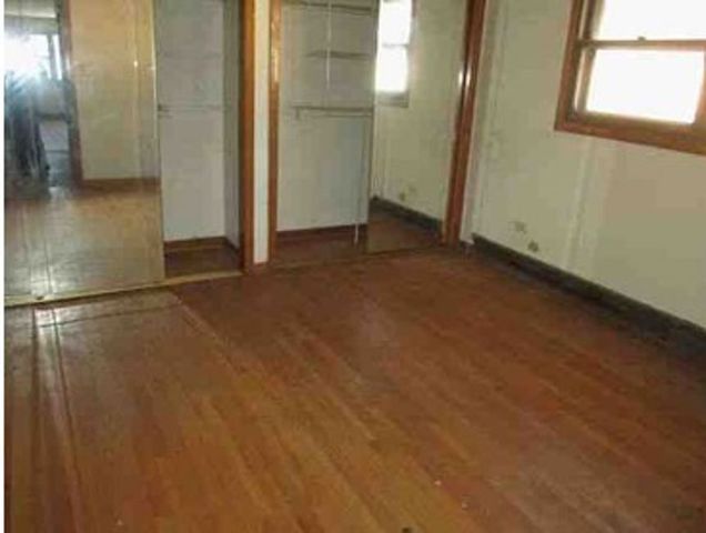 387 Madison Avenue, Calumet City, IL 60409