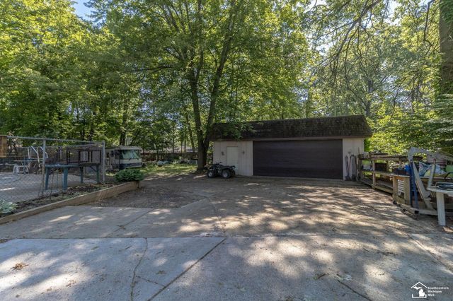 1372 Laurelhurst Drive, Temperance, MI 48182
