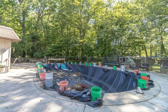 1372 Laurelhurst Drive, Temperance, MI 48182
