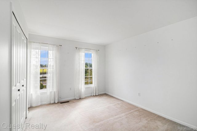 20082 Rodeo Court 8, Southfield, MI 48075