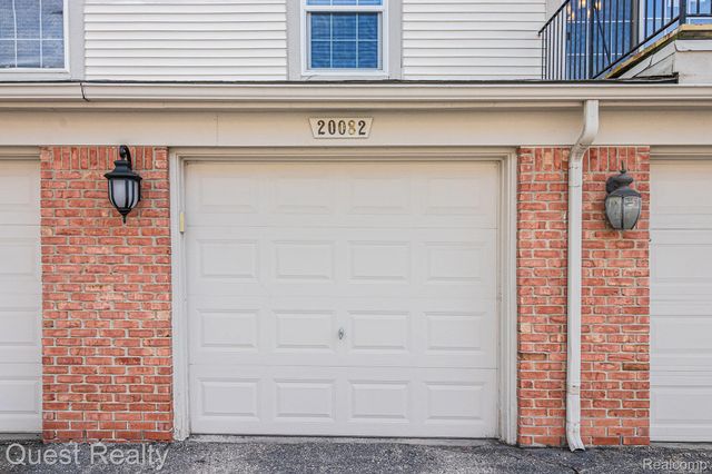 20082 Rodeo Court 8, Southfield, MI 48075
