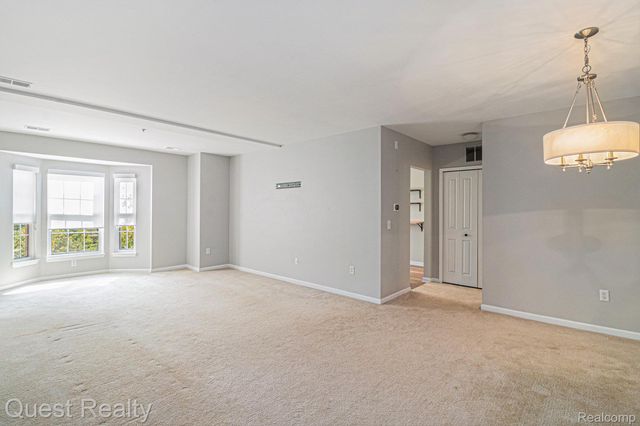 20082 Rodeo Court 8, Southfield, MI 48075