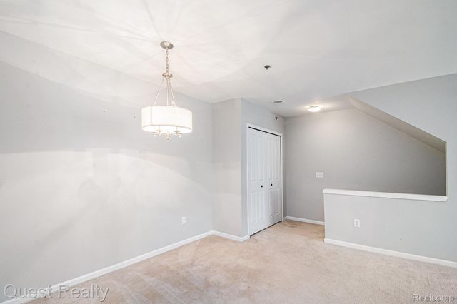 20082 Rodeo Court 8, Southfield, MI 48075