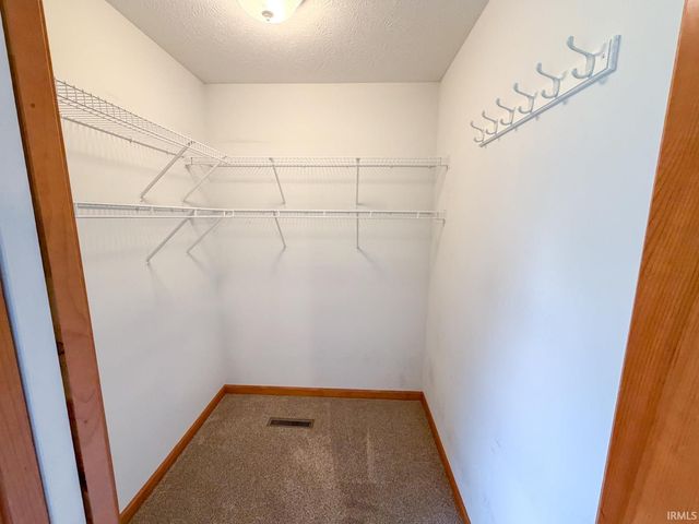 60572 Ashton Way, Elkhart, IN 46528