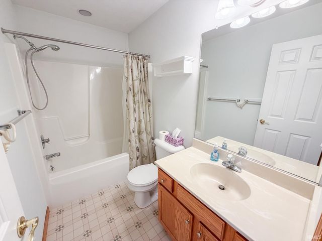 60572 Ashton Way, Elkhart, IN 46528
