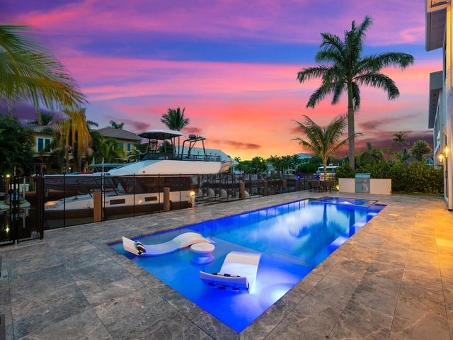 2420 NE 48th Street, Lighthouse Point, FL 33064
