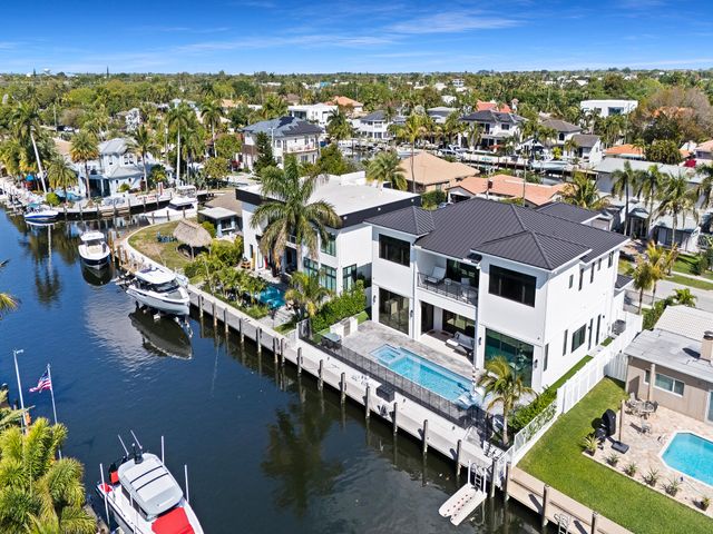 2420 NE 48th Street, Lighthouse Point, FL 33064