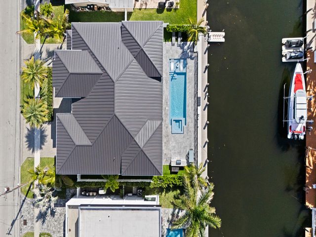 2420 NE 48th Street, Lighthouse Point, FL 33064
