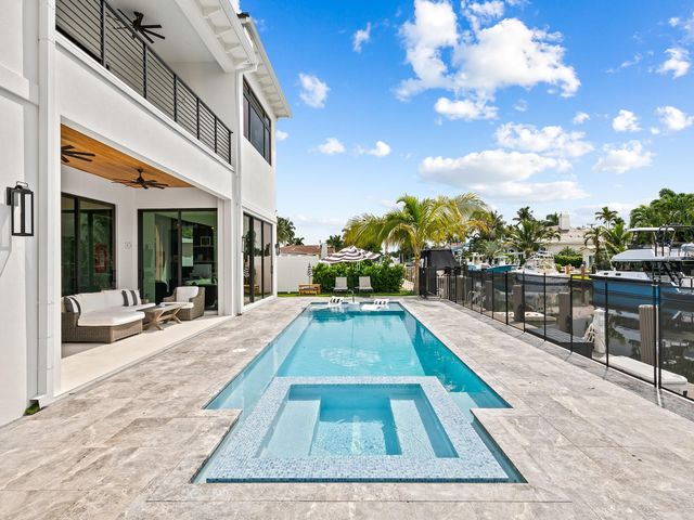 2420 NE 48th Street, Lighthouse Point, FL 33064