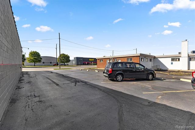 3769 Fort Street, Lincoln Park, MI 48146