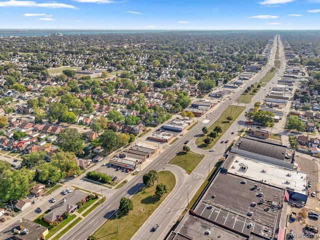 3769 Fort Street, Lincoln Park, MI 48146