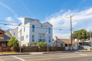 4177 1/2 S Normandie Avenue, Los Angeles, CA 90037