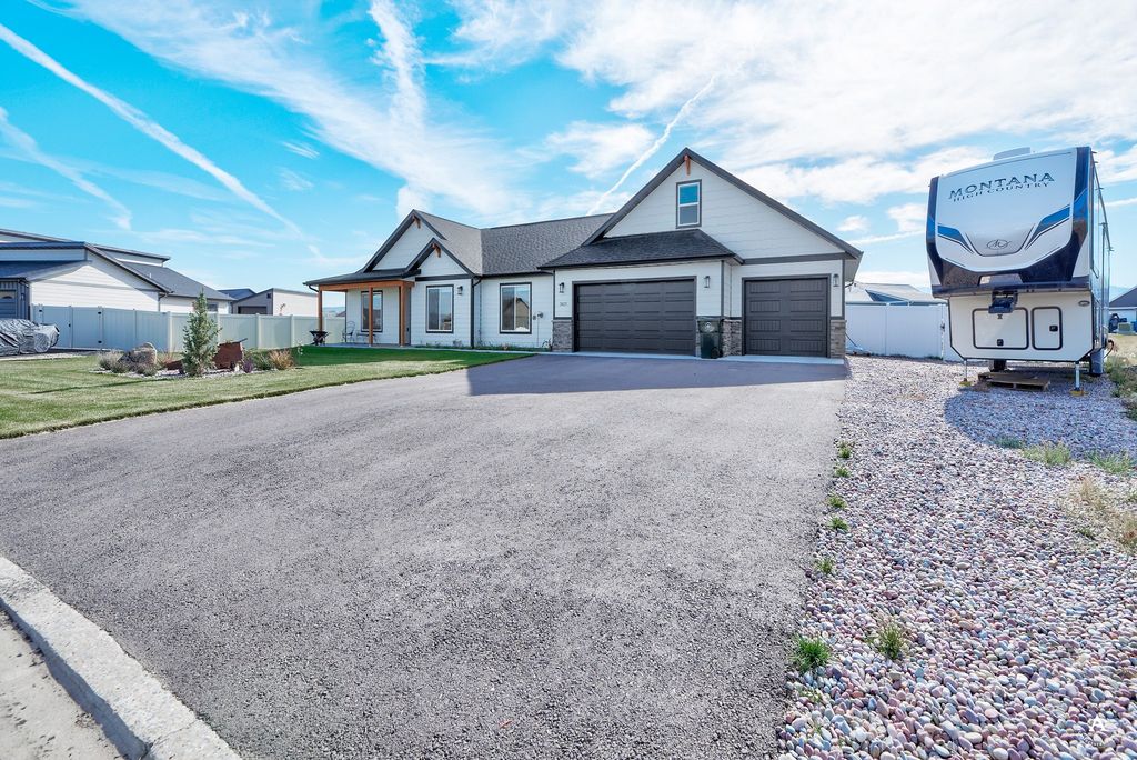 3823 Musselshell Road, East Helena, MT 59635 photo 2