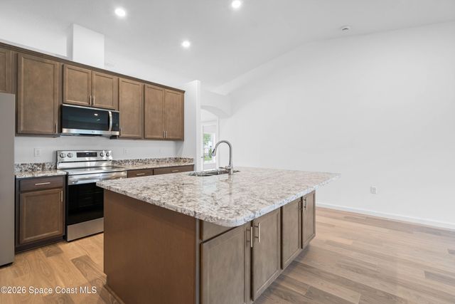 1098 Carthage Avenue NW, Palm Bay, FL 32907