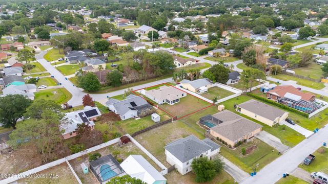 1098 Carthage Avenue NW, Palm Bay, FL 32907