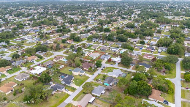 1098 Carthage Avenue NW, Palm Bay, FL 32907