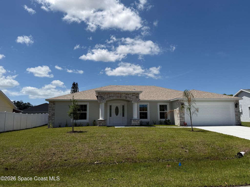 1098 Carthage Avenue NW, Palm Bay, FL 32907