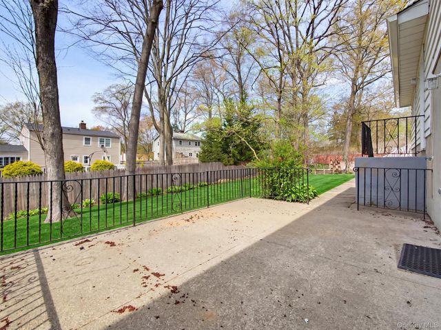 11 Willow Drive, Suffern, NY 10901