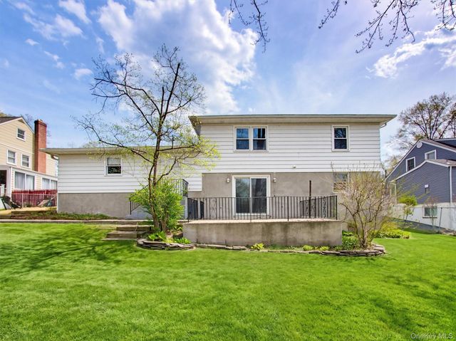 11 Willow Drive, Suffern, NY 10901