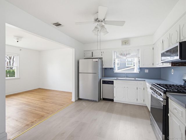 11 Willow Drive, Suffern, NY 10901