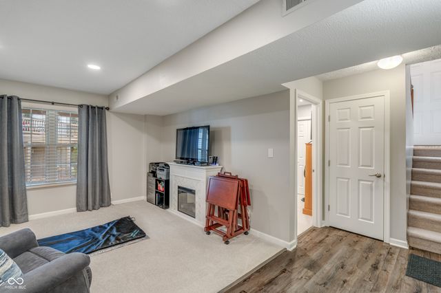 2755 Lakeshire Lane, Indianapolis, IN 46268