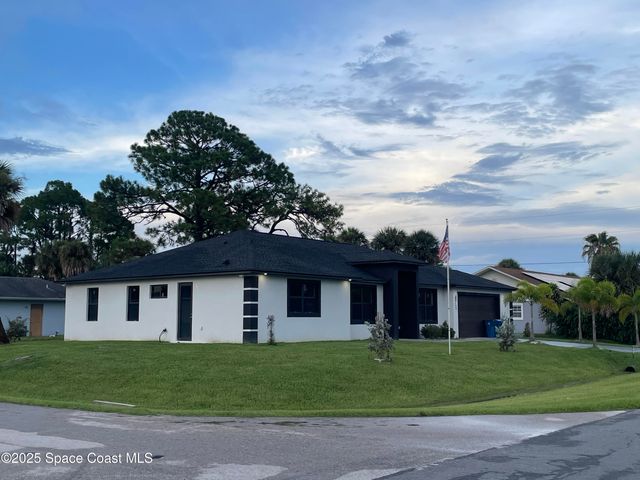 471 Americana Boulevard NE, Palm Bay, FL 32907
