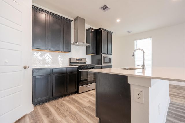 12327 Brandenburg Gate Dr Drive, Houston, TX 77047