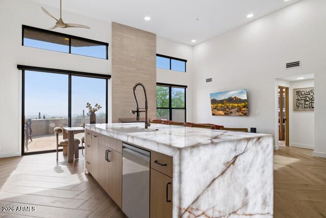 25555 N WINDY WALK Drive 77, Scottsdale, AZ 85255