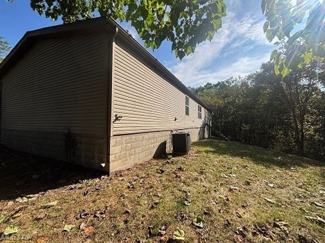 350 Urban Hill Road, Zanesville, OH 43701